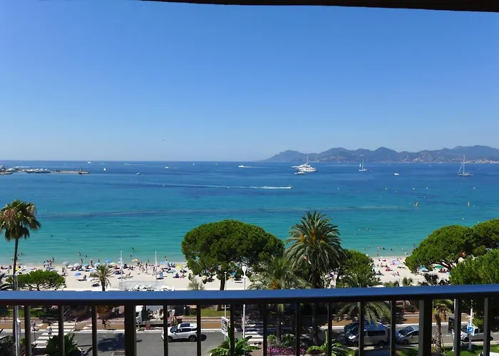 Rabelais * Cannes